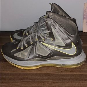 Nike LeBron 10